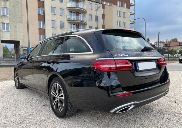 Mercedes-Benz Klasa E cena 159000 przebieg: 73988, rok produkcji 2020 z Piaseczno małe 352